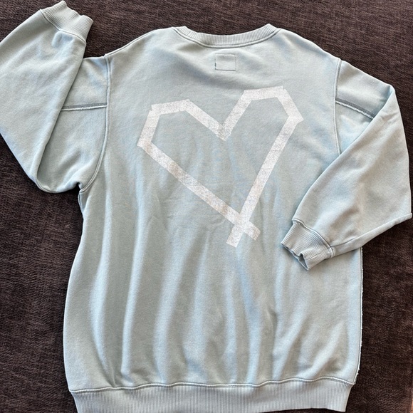 Aerie oversized crewneck sweatshirt heart graphic mint/light green medium - Picture 2 of 5